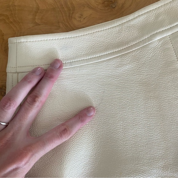 Courreges Vinyl Skirt In Cream Off White With Stains Size FR36 US4 - Picture 13 of 13